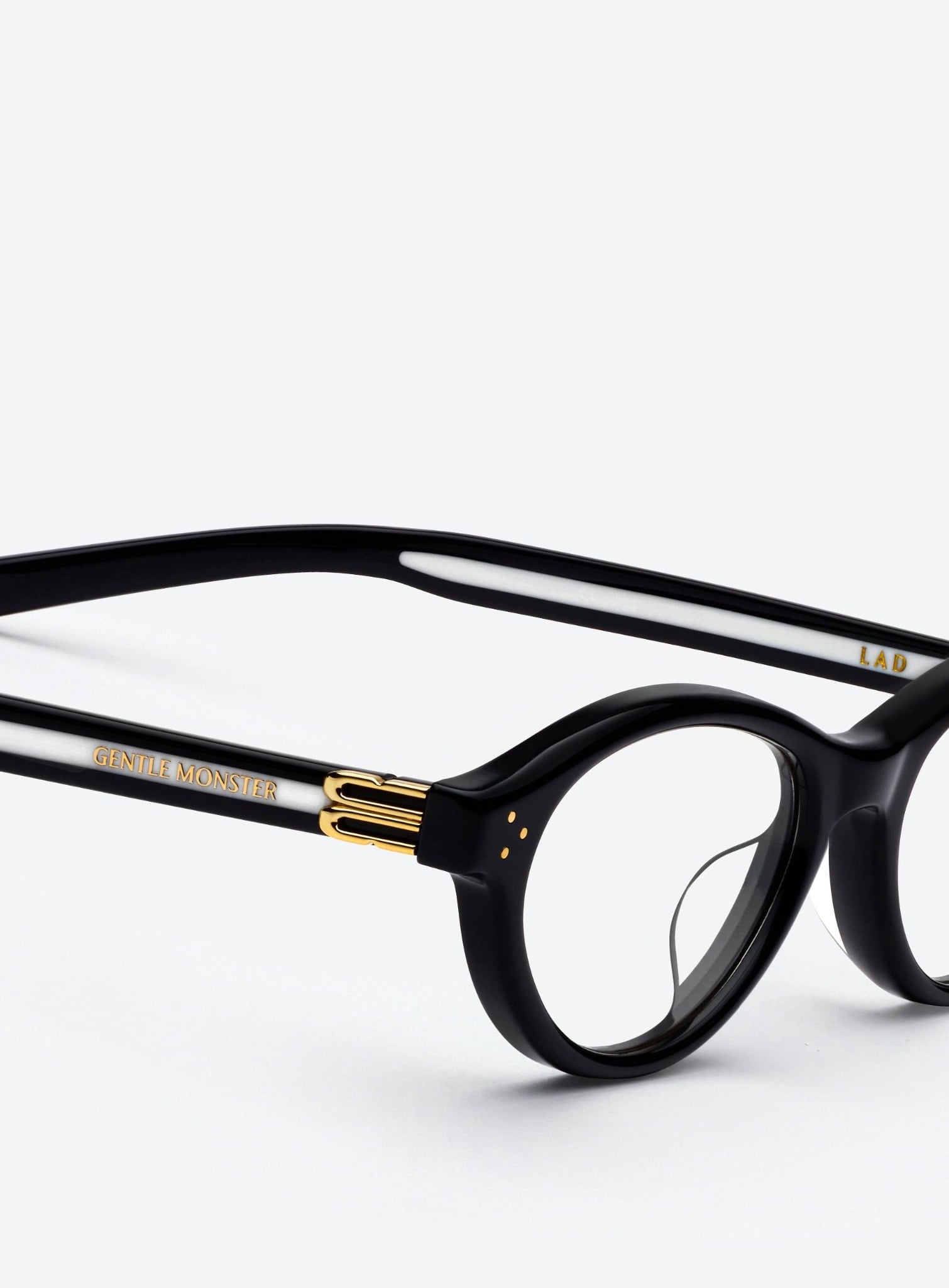 新品！GENTLE MONSTER Lad 01(Light-Adaptive) Kính Gentle Monster Lad 01(Light-Adaptive) 'Black' – LUXITY