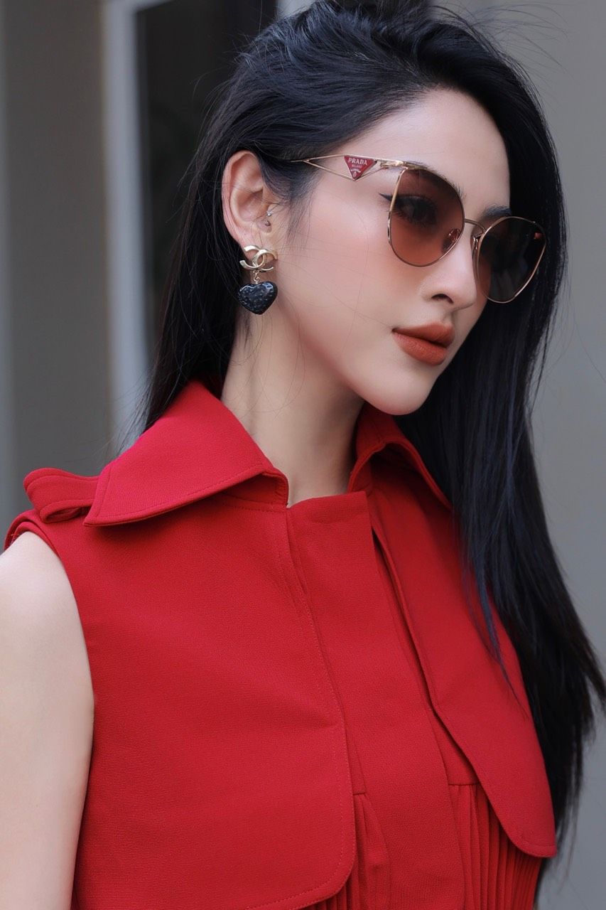  Kính Nữ Prada Sunglasses 'Rose Gold' 