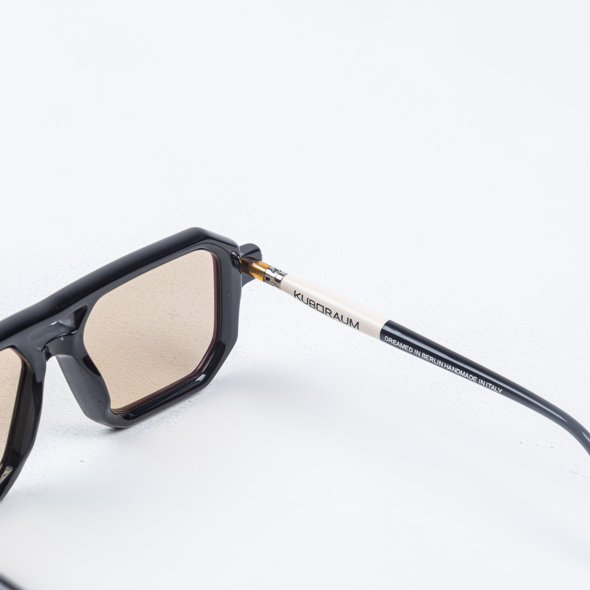 KUBORAUM MASK R2 BLACK SHINE