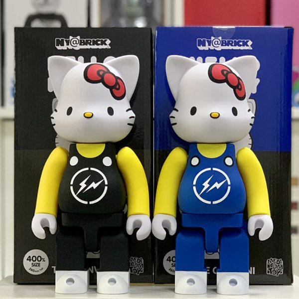 NY@BRICK 400% THE CONVENI HELLO KITTY 2体（NY@BRICK THE