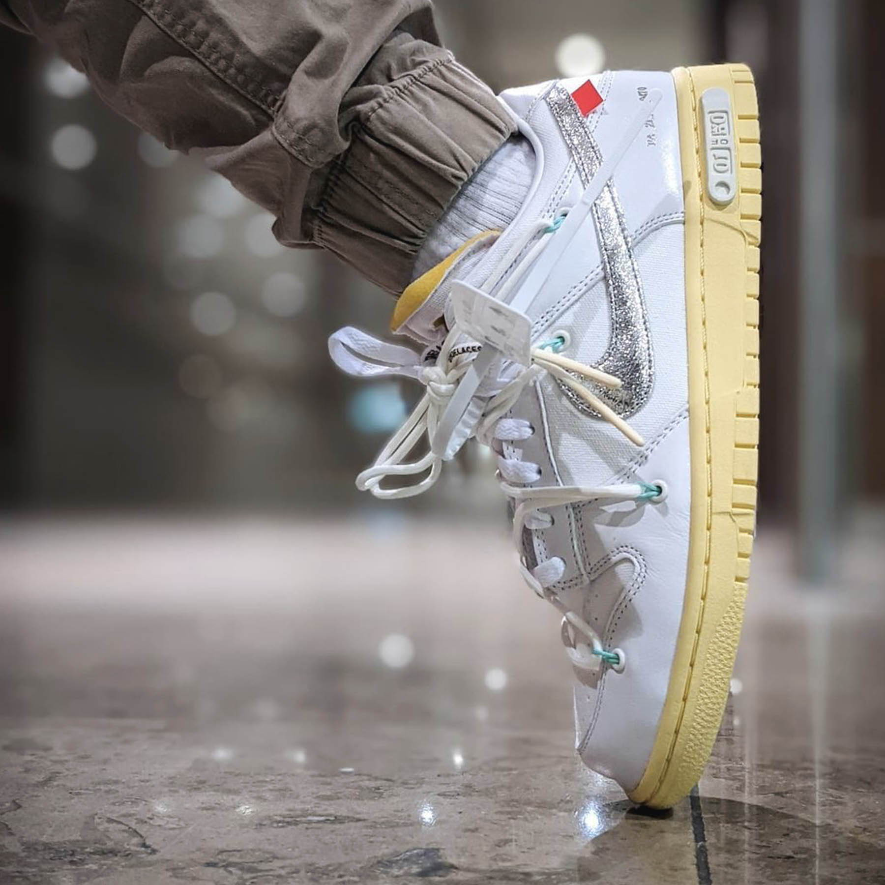  Giày Nike Off-White x Dunk Low 'Lot 01 Of 50' 
