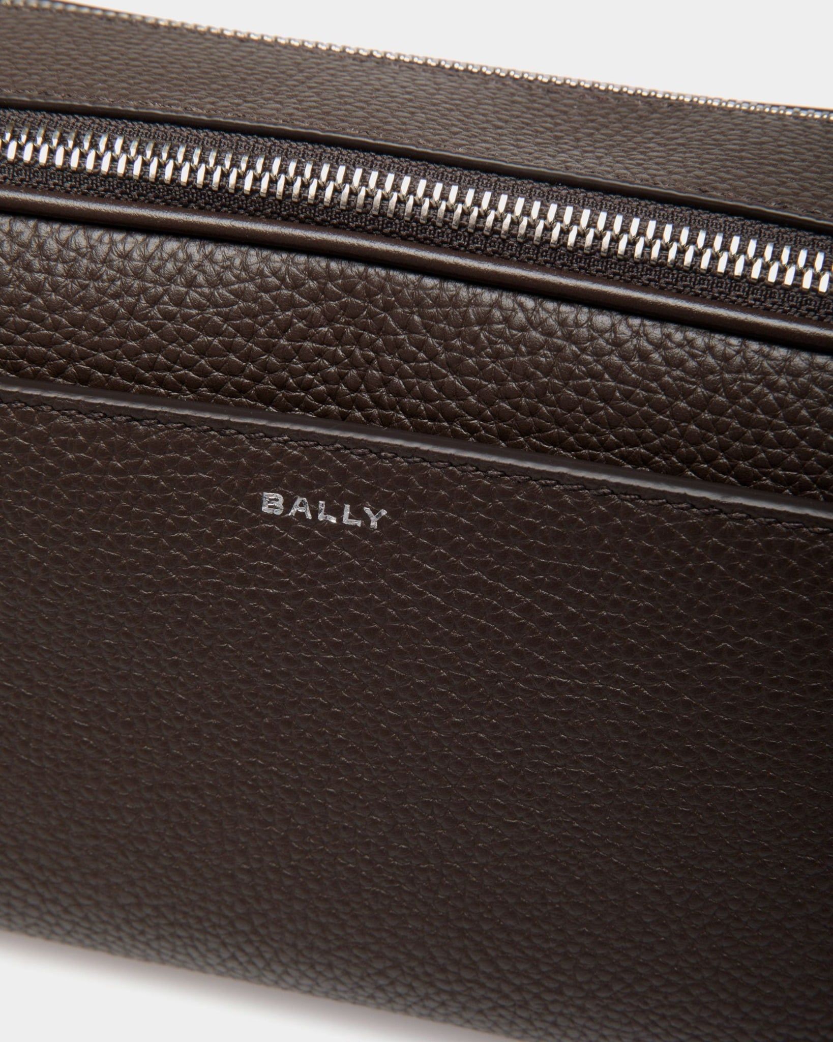  Túi Bally Oeden Crossbody Bag In Leather 'Ebano' 
