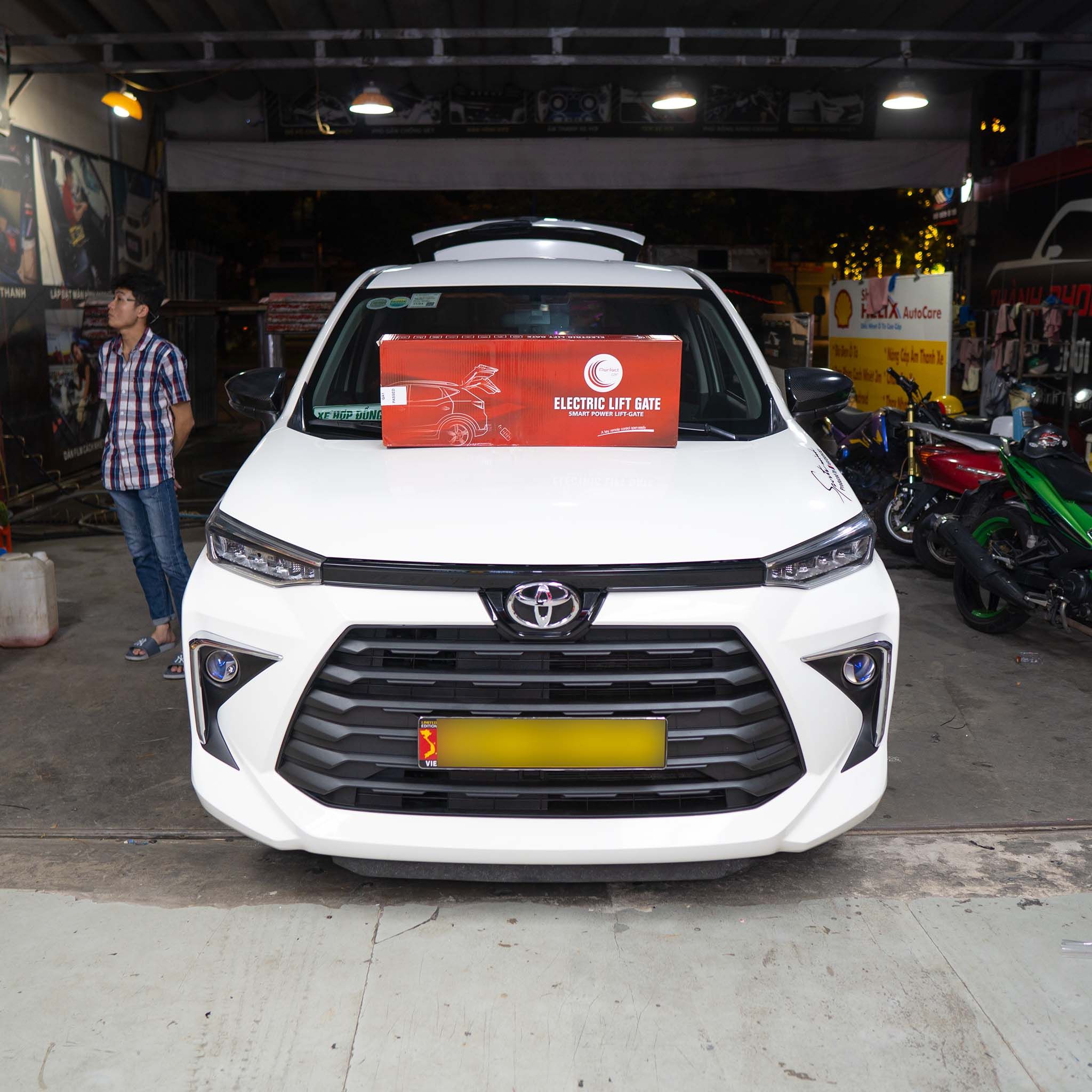  Toyota Avanza Lắp Cốp Điện Tự Động 