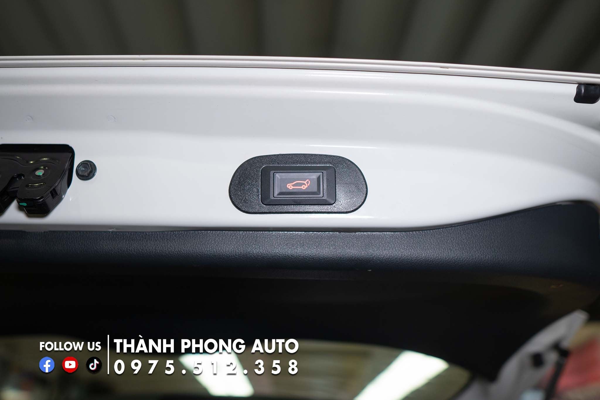  Toyota Avanza Lắp Cốp Điện Tự Động 