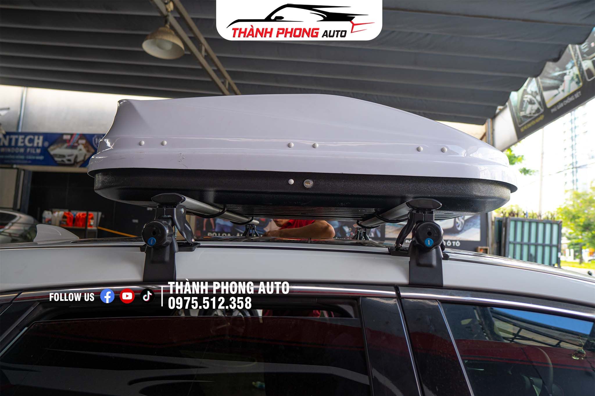  Hộp đựng đồ và Baga trên nóc xe ô tô kiểu Phi Thuyền cho Vinfast VF8 