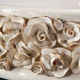  Chậu lavabo bán âm bàn cánh hoa hồng trắng viền vàng Bouquet - 0405WGP 