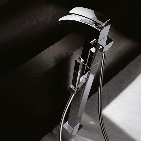  Vòi bồn tắm gắn sàn Moon bằng đồng - 3901V110A00 