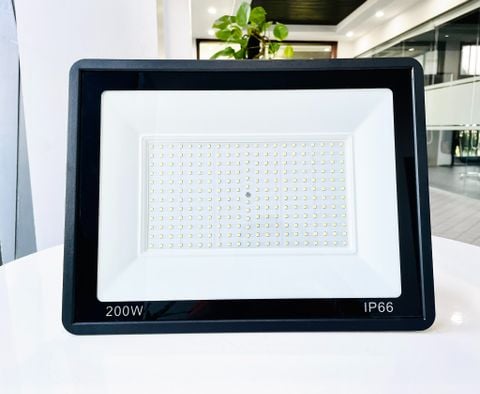  Đèn pha led 200W 