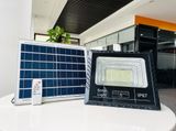  Đèn năng lượng mặt trời 200W 