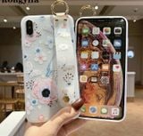  Ốp điện thoại họa tiết hoa có dây đeo tay 