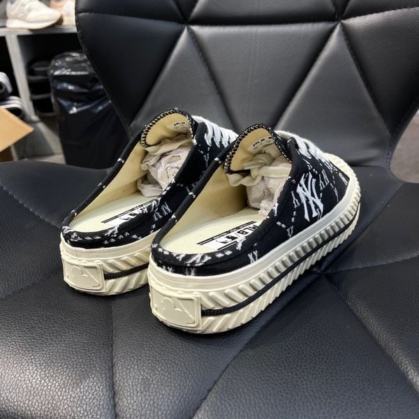 047 - Giày MLB Mule Playball Origin DIA Monogram màu Đen / Xám 2022 - 3AMUMDA2N