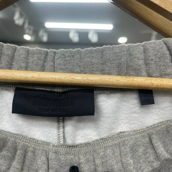 446 - Quần Fear Of God Essentials 'Dark Heather Oatmeal' SS24