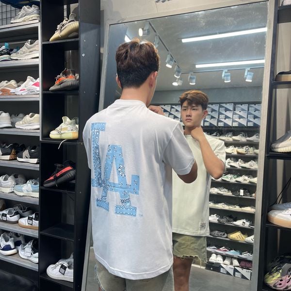 60 - Áo Thun New Era LA Paisley UNC - 13086599