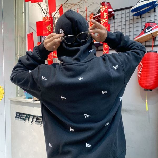 432 - Áo Hoodie New Era Logo Thêu Mini Màu Đen - 13540523