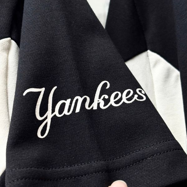 748 - Áo thun New Era New Yorks Yankees Raglan Đen chữ Trắng - 19228386