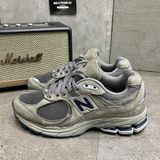493 - Giày New Balance 2002R lẻ size, thanh lý giá tốt