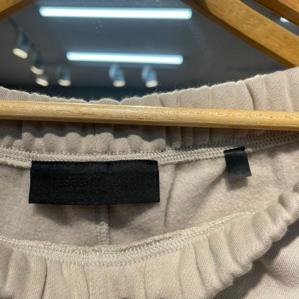 449 - Quần Fear Of God Essentials 'Silver Cloud'  SS24