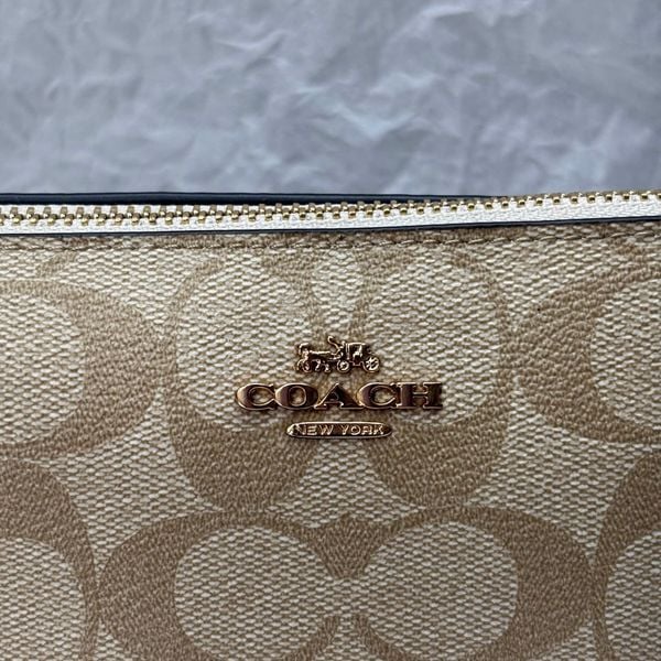 812 - Túi Coach kẹp nách Nolita 19 In Signature Canvas - C3308