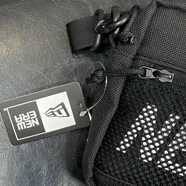 53 - Túi Đeo Chéo New Era Shoulder Bag Đen