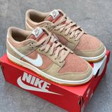 610 - Giày Nike Dunk Low Curry Suede - HQ1931-200