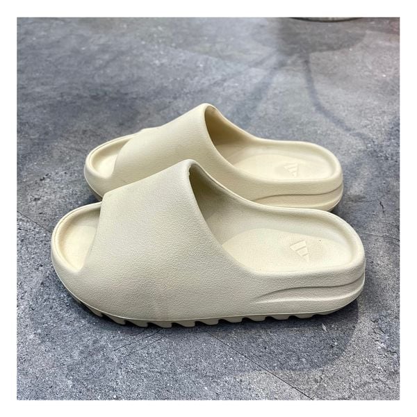 271 - Dép Adidas Yeezy Slide ‘Bone’ Yzy - FZ5897