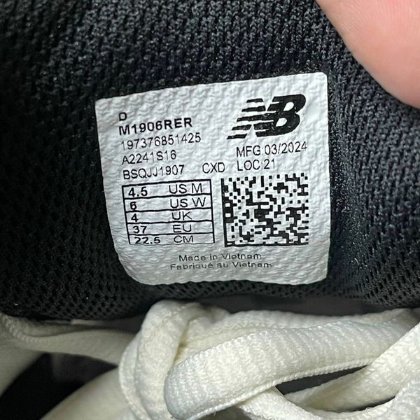 Giày New Balance 1906R 'Metallic Silver' - M1906RER - 477