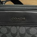 556 - Túi đeo chéo Coach Graham Crossbody Signature Canvas - C4149