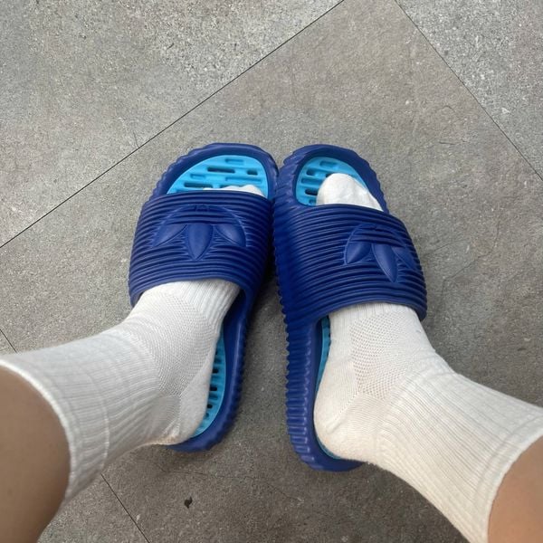 673 - Dép Adidas Adilette Homestay màu xanh