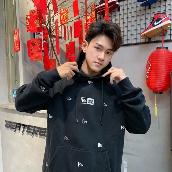 432 - Áo Hoodie New Era Logo Thêu Mini Màu Đen - 13540523