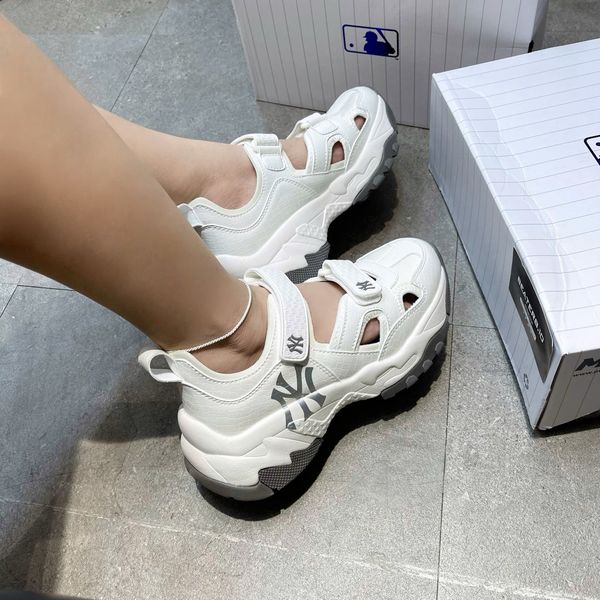 606 - Giày Sandal MLB BigBall Chunky Mask Lux New York Yankees Trắng - 3ASDBCL43-50WHS
