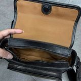 760 - Túi đeo chéo Coach Sullivan nắp gập, họa tiết logo Blocked Signature - C9870