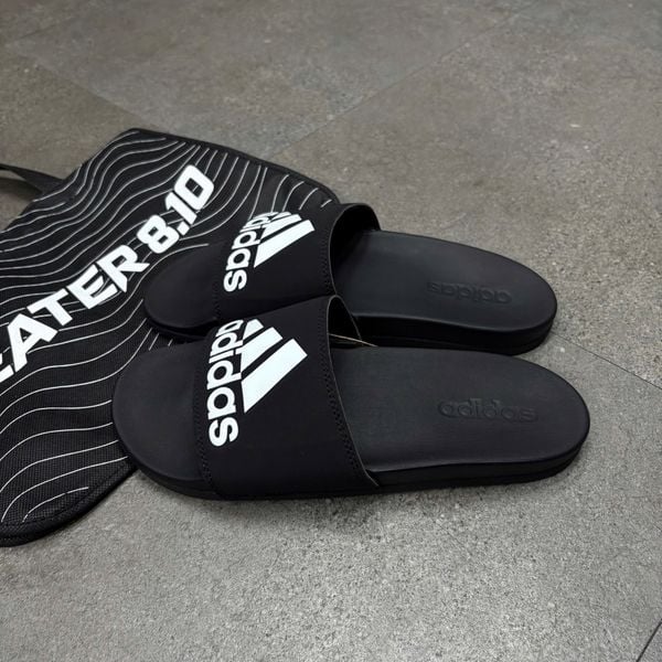 45 - Dép Adidas Adilette Comfort Chữ Đen - CG3425