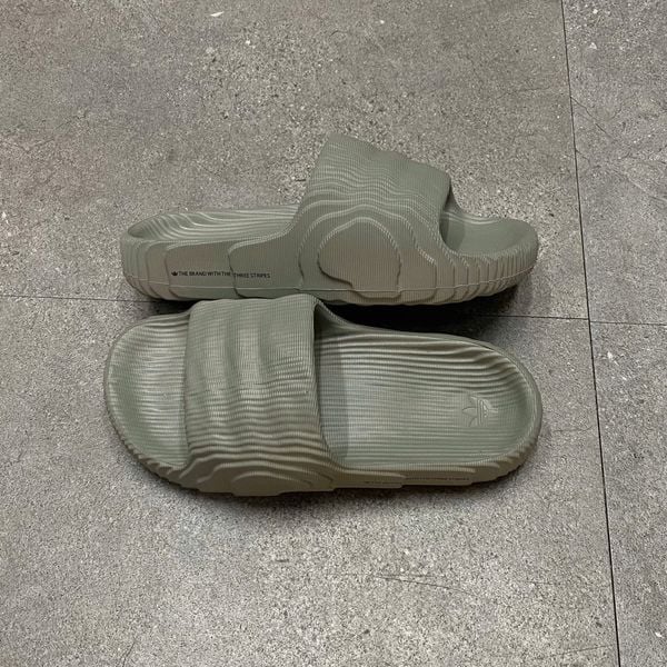 675 - Dép Adidas Adilette 22 Multicolor, Lẻ size thanh lý