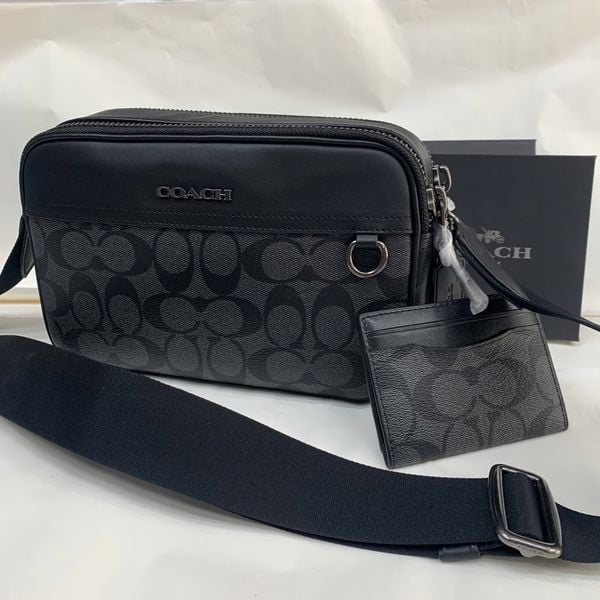 556 - Túi đeo chéo Coach Graham Crossbody Signature Canvas - C4149