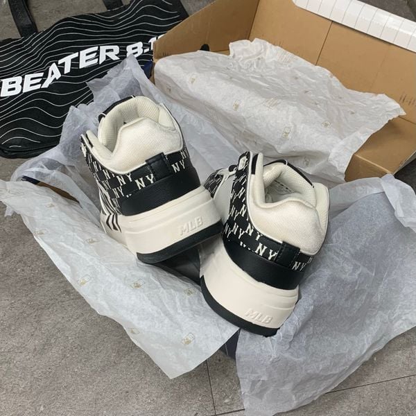 261 - Giày MLB Chunky Liner Mid Mono NY Black - 3ASXLM13N-50BKS