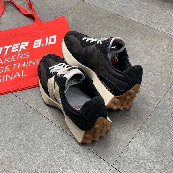 401 - Giày New Balance 327 'Black White Gum' - WS327BL