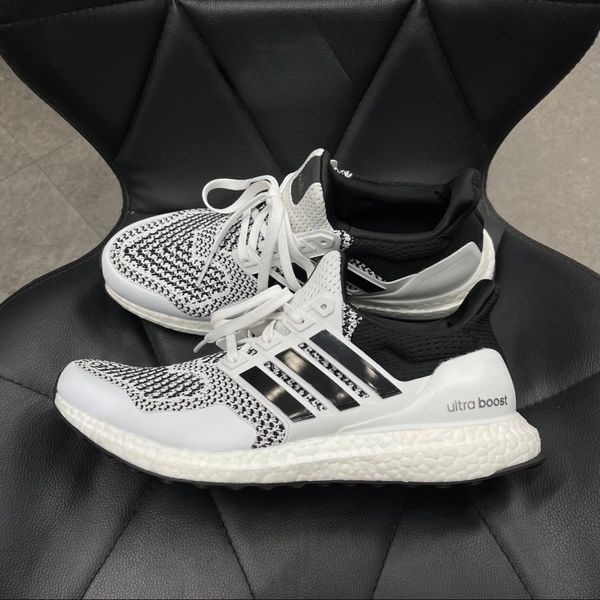 510 - Giày Adidas UltraBoost 1.0 Trắng Đen 2024 - IH4924