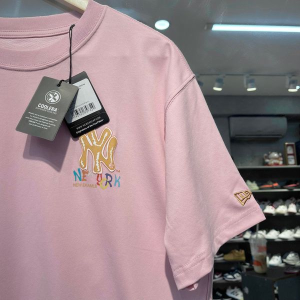 438 - Áo Thun New Era Graduation Yearning Hồng - 13280319