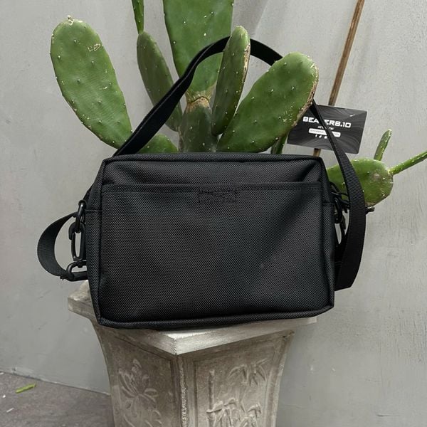 628 -  Túi Đeo Chéo New Era Shoulder Pouch Large Đen - 12325633