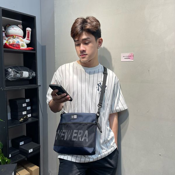 581 - Túi Đeo Chéo New Era Sacoche Màu Đen Chính Hãng - 11901491