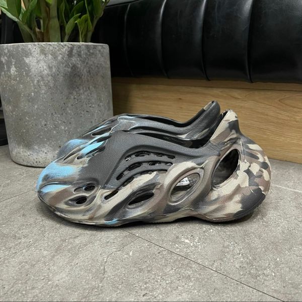 343 - Giày Adidas Yeezy Foam RNNR MX Cinder - ID4126