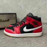 100 - Air Jordan 1 Mid 