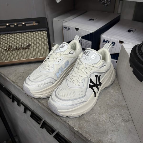 587 - Giày MLB Athflow V2 New York Yankees màu Trắng - 3ARNATF4N-50IVS