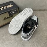 50 - Air Jordan 1 Low Shadow Toe - 553558-002