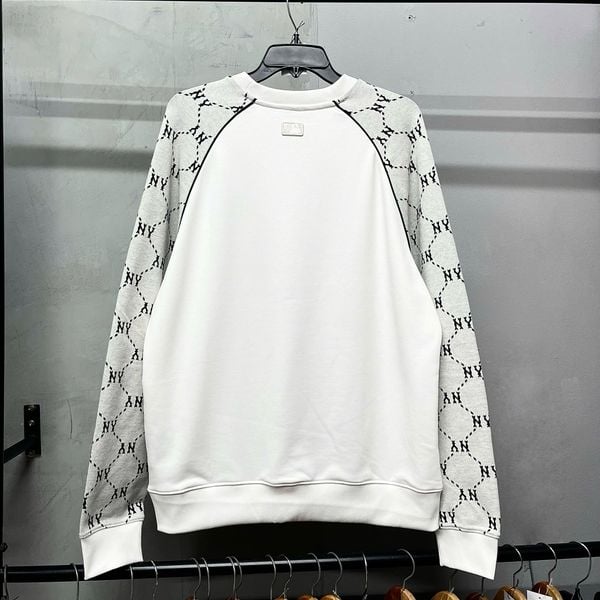705 - Áo Sweater MLB Monogram New York Yankees White Grey - 3AMTM1244-CRD