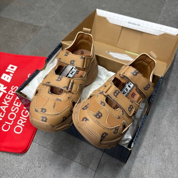 605 - Giày Sandal MLB BigBall Chunky Mask Monotive Boston Red - 3ASDCMV33-43SAS