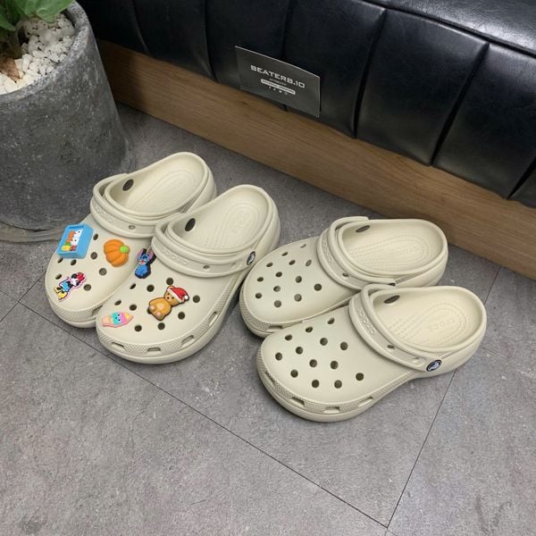 592 - Giày Sandal Clog Nữ Crocs Platform Classic Bone - 206750-2Y2