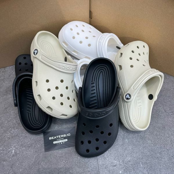 418 - Dép Sandal Clog Unisex Crocs Classic (Black/ White/ Bone/ Blue)