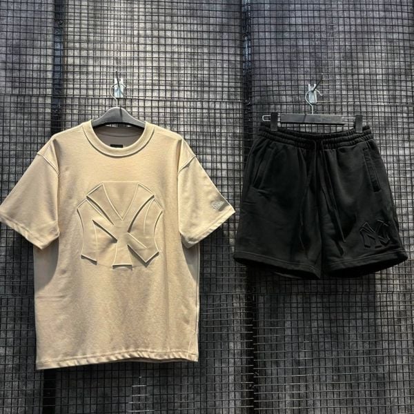 516 - Quần Short New Era New York Yankees Dập Nổi Đen - 14187414