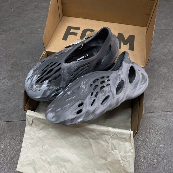599 - Giày thể thao Yeezy Foam Runner MX Granite - IE4931